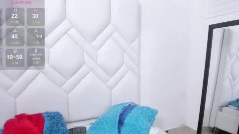 analia18  online show from November 12, 2:06 pm