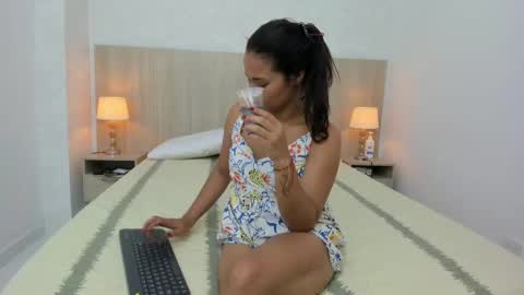 Analia online show from September 22, 3:30 am