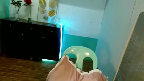 Thena online show from September 30, 10:15 pm