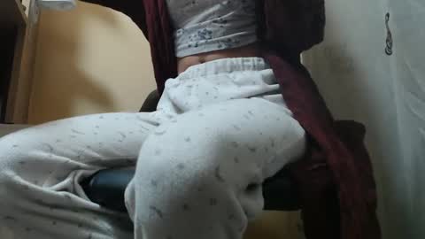 analove200 online show from December 4, 5:38 am