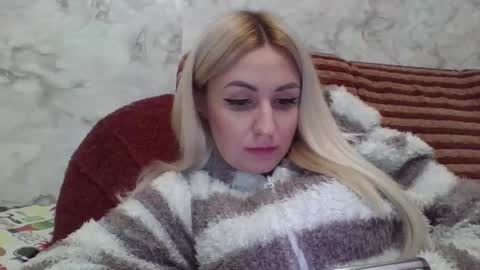 Snapshot of analqueen2024 chatting on December 6, 3:00 pm analqueen2024 online show from December 6, 3:00 pm