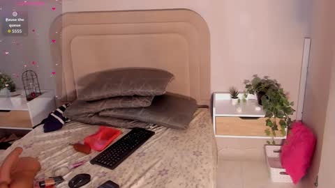 Snapshot of anamonroee chatting on September 25, 11:36 am anamonroee online show from September 25, 11:36 am