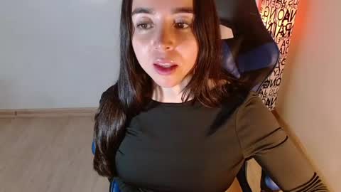 ana 3 online show from June 11, 2:53 am