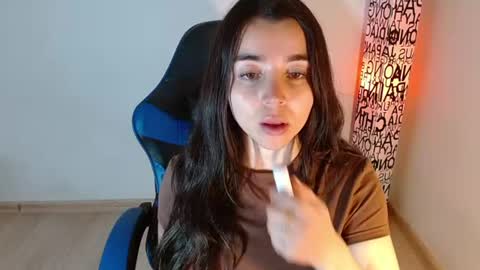 ana 3 online show from June 18, 2:34 am