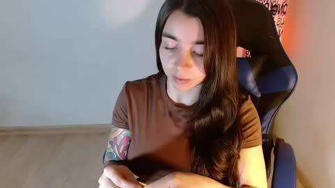 ana 3 online show from July 27, 1:01 am