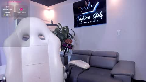 ana online show from October 16, 2:40 pm