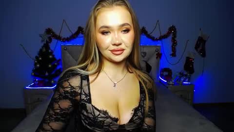 anastacyyellig online show from December 19, 12:13 am