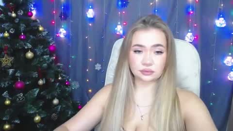 anastacyyellig online show from December 24, 1:06 am