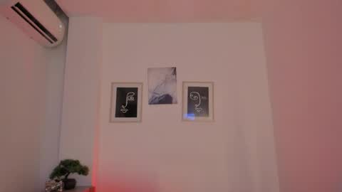 Ana online show from April 4, 7:22 pm