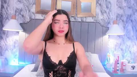 Mia online show from September 19, 12:17 pm