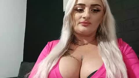 Snapshot of anastasiaamore chatting on July 3, 10:27 pm AnastasiaAmore online show from July 3, 10:27 pm