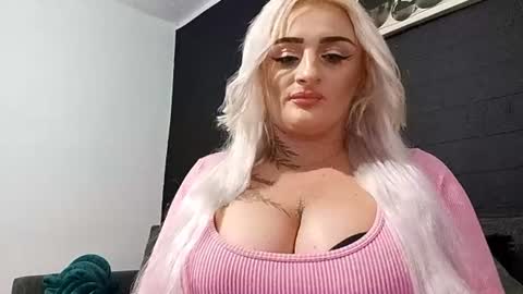 Snapshot of anastasiaamore chatting on July 23, 8:40 pm AnastasiaAmore online show from July 23, 8:40 pm