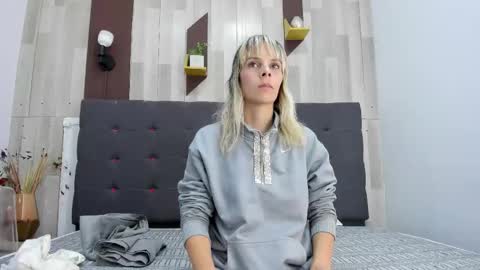 Snapshot of anastasiapriest chatting on November 1, 11:34 am anastasia online show from November 1, 11:34 am