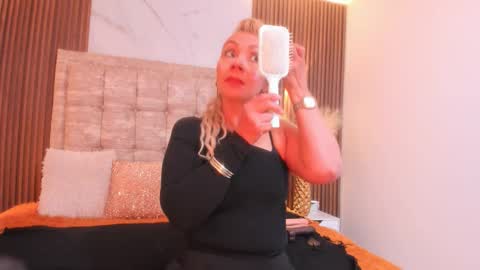 Snapshot of anastasiataylor_ chatting on September 12, 3:06 am Ana 3 online show from September 12, 3:06 am