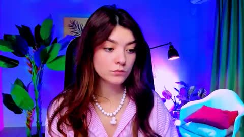 Ana online show from November 22, 1:54 pm