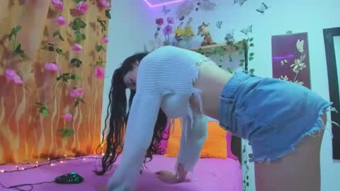 Snapshot of anasttaciia_21 chatting on February 16, 7:26 am Independent online show from February 16, 7:26 am