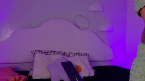 Snapshot of anavicc__ chatting on July 20, 9:34 am Kendra online show from July 20, 9:34 am