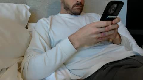 Andees222 online show from February 9, 9:30 pm