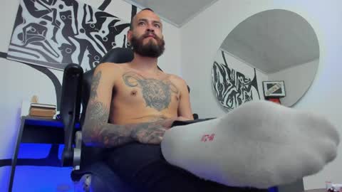 Snapshot of anders_x chatting on May 14, 12:28 am Andrs - online show from May 14, 12:28 am