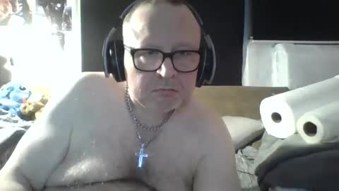 Snapshot of anderso19744 chatting on February 10, 2:04 am anderso19744 online show from February 10, 2:04 am