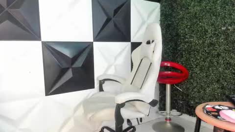 ANDERSON online show from February 2, 4:38 pm