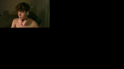 Snapshot of andertwink chatting on December 15, 1:21 am andertwink online show from December 15, 1:21 am