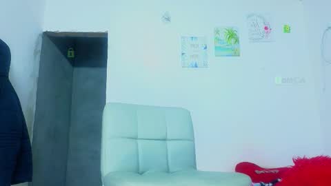 Snapshot of andie_bigdick chatting on November 26, 1:06 am andie Send your love who needs it online show from November 26, 1:06 am