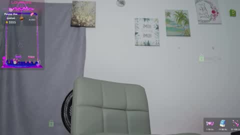 Snapshot of andie_bigdick chatting on December 4, 12:42 am andie Send your love who needs it online show from December 4, 12:42 am