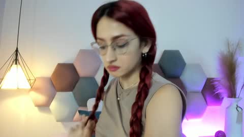 Andra Cyrus online show from January 2, 2:13 pm