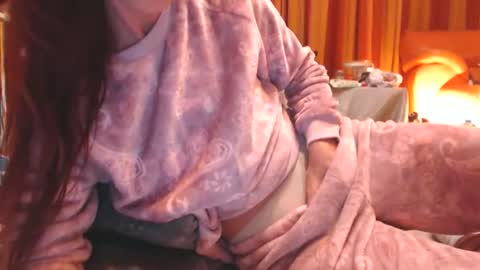 Snapshot of andrasweetie chatting on October 3, 5:54 pm Andra online show from October 3, 5:54 pm