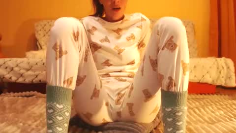 Snapshot of andrasweetie chatting on October 12, 5:45 pm Andra online show from October 12, 5:45 pm