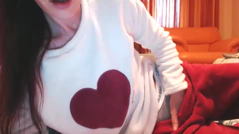 Snapshot of andrasweetie chatting on November 30, 11:14 am Andra online show from November 30, 11:14 am