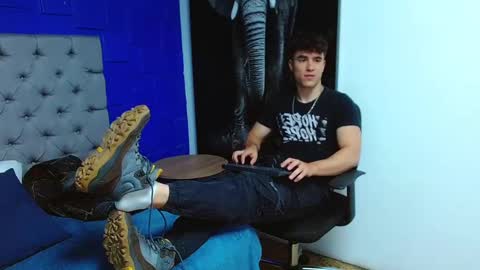 Andre Parker online show from February 10, 11:45 pm