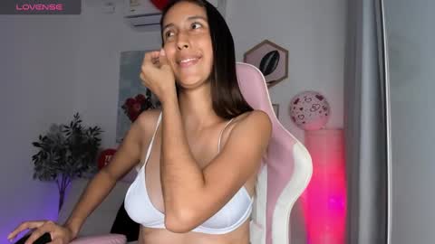 A l e online show from February 11, 12:06 am