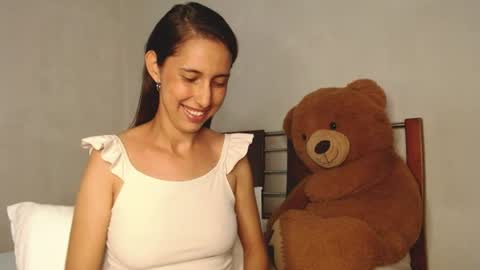 Snapshot of andre_sky_ chatting on July 10, 10:12 pm A l e online show from July 10, 10:12 pm