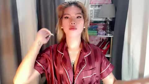 andrea06121998 online show from March 1, 11:56 am