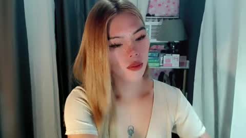 andrea06121998 online show from June 16, 5:04 pm