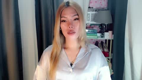 andrea06121998 online show from July 5, 2:02 pm