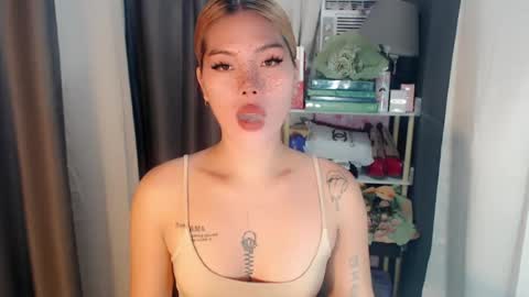 andrea06121998 online show from July 29, 6:44 am