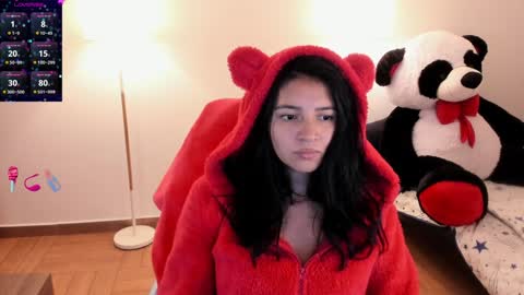 Snapshot of andrea_bonnie chatting on January 25, 11:43 pm andrea_bonnie online show from January 25, 11:43 pm