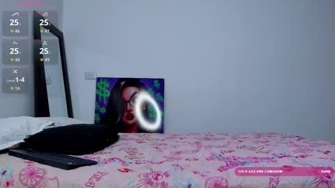 Andrea Cherry online show from November 5, 1:44 pm