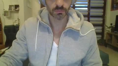 Snapshot of andrea_feetlover chatting on February 16, 6:09 am andrea_feetlover online show from February 16, 6:09 am