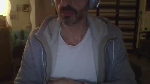 Snapshot of andrea_feetlover chatting on March 27, 7:35 pm andrea_feetlover online show from March 27, 7:35 pm