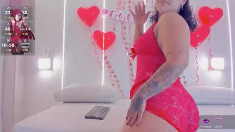 andrea_harmon online show from February 6, 12:30 pm