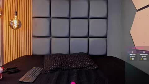  ANDREA  online show from October 22, 1:22 pm