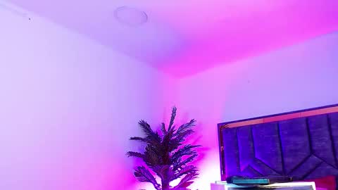 Snapshot of andrea_sexdollx chatting on February 16, 2:57 pm ANDREINA online show from February 16, 2:57 pm