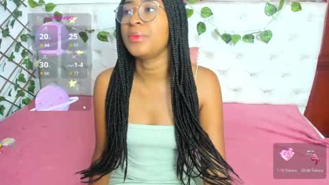 Naomi Andrea Daviss online show from November 8, 11:32 am