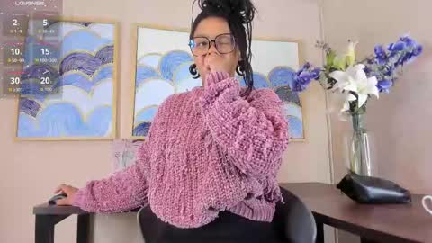 Snapshot of andreaa_zoee_ chatting on November 11, 11:10 am Andrea Zoelins online show from November 11, 11:10 am