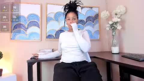 Snapshot of andreaa_zoee_ chatting on June 27, 8:47 pm Andrea Zoelins online show from June 27, 8:47 pm
