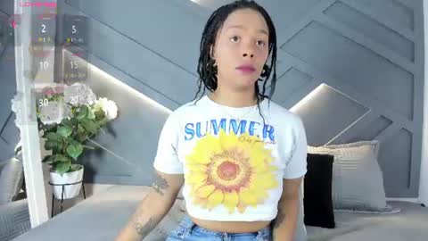 Snapshot of andreaa_zoee_ chatting on July 22, 8:44 pm Andrea Zoelins online show from July 22, 8:44 pm